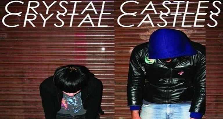 Crystal Castles adelantó los temas del nuevo disco