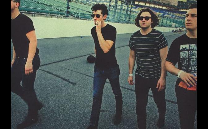 Arctic Monkeys versiona a los Beatles