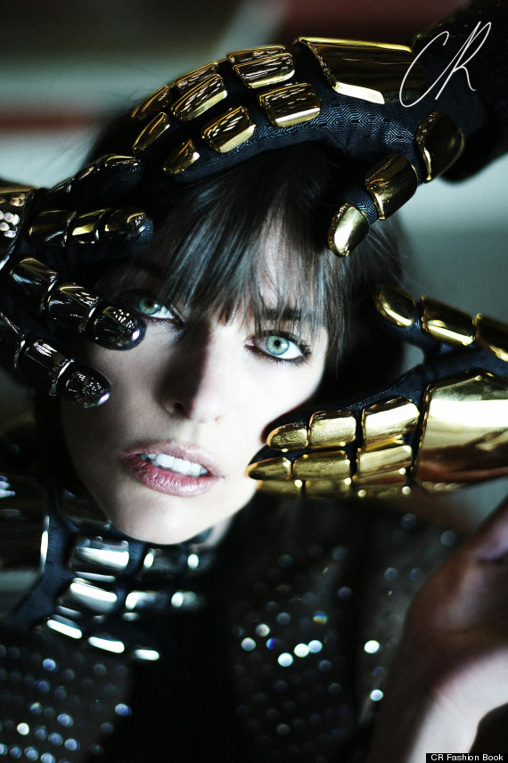 o-DAFT-PUNK-MILA-JOVOVICH-570