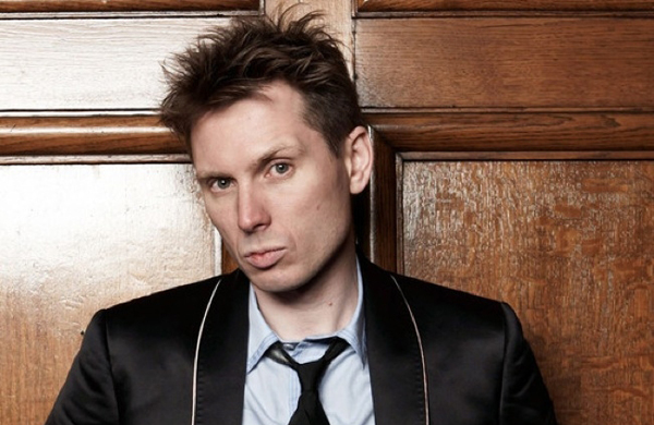 Kapranos acusa a Pharrell vía Twitter