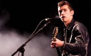 Alex Turner: cansado de los temas viejos de Arctic Monkeys