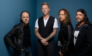 Metallica, acústico y tocando The Beatles