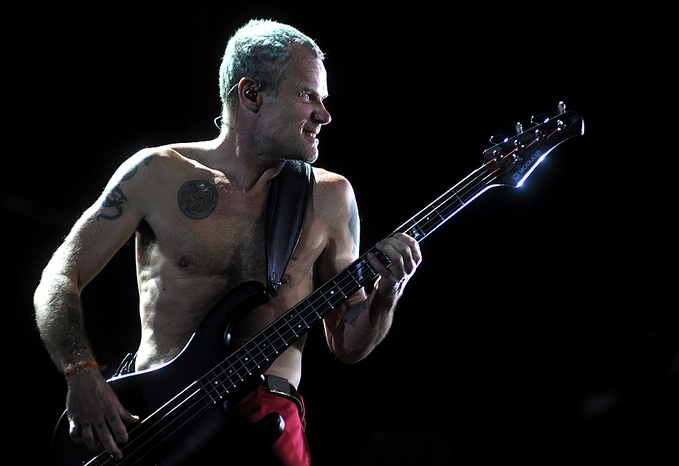 Flea en estudios: Se viene lo nuevo de RHCP