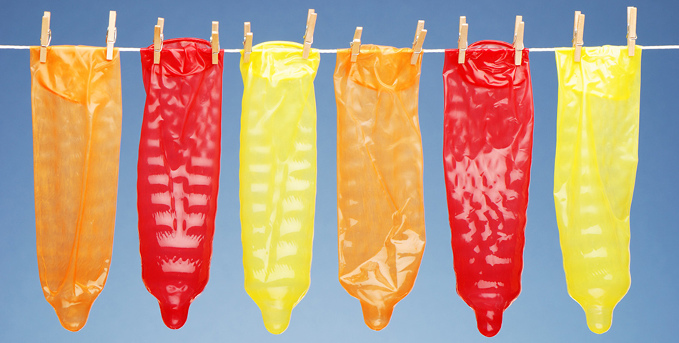 Lo que faltaba: Ahora cocinan con preservativos