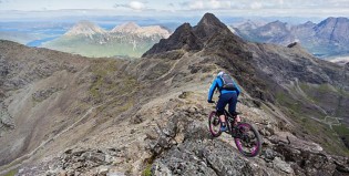 Riding The Ridge: 992 metros de altura con la bici