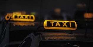 Pedí un taxi y elegí la música para viajar