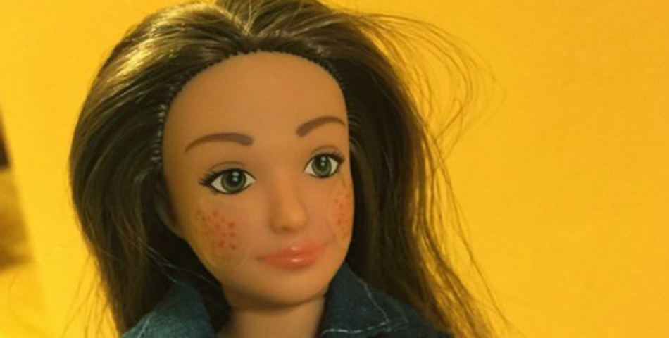 Lammily: La Barbie con celulitis y acné