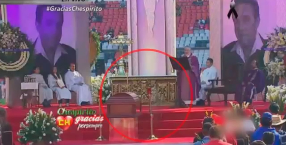 El fantasma de Chespirito presenció su funeral