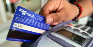 ¿Sigue la devolución en compras con débito?