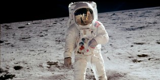 Insólito: ¿Cuántos argentinos compraron su terreno en la Luna?