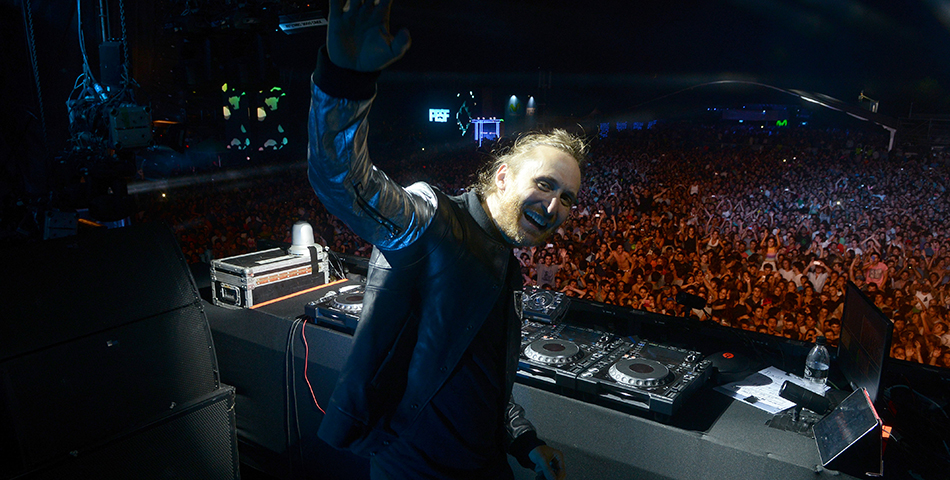 David Guetta regresó al #MovistarPESF con un show que hizo delirar y bailar a todos