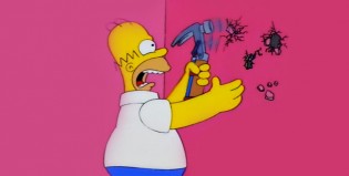 Crean el martillo de Homero Simpson