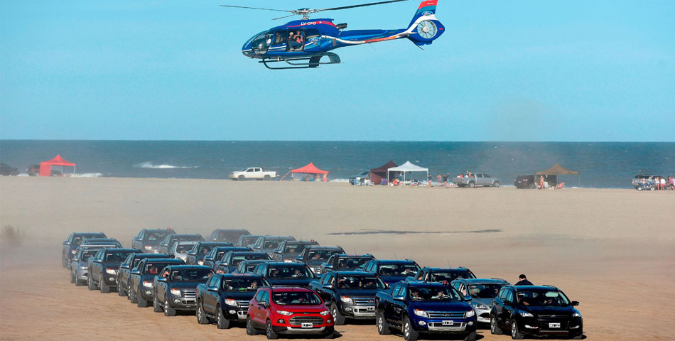 Travesía Ford en las arenas de Cariló