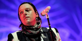 El cantante de Arcade Fire comparte un mash up