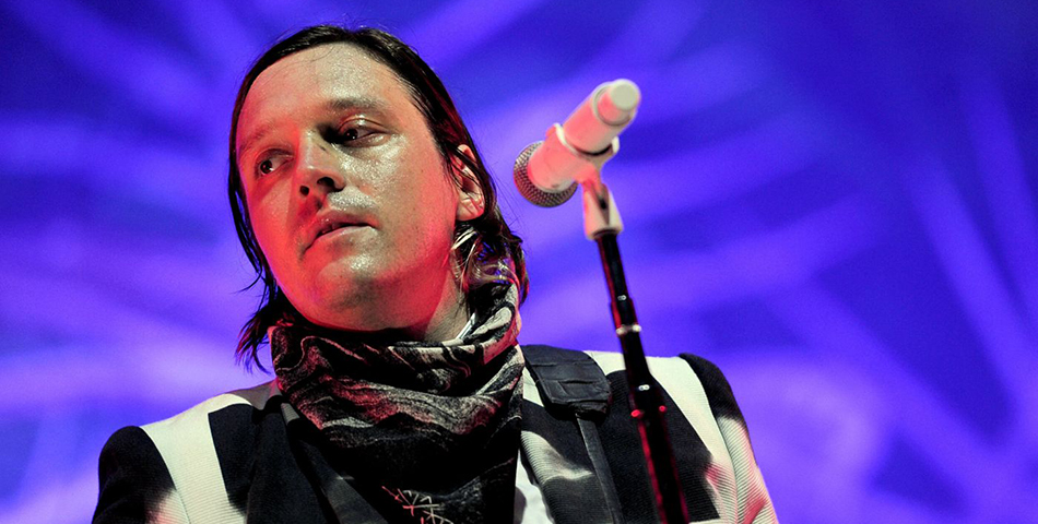 El cantante de Arcade Fire comparte un mash up