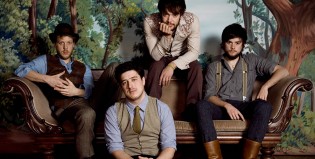 Mumford & Sons presentó su nuevo clip