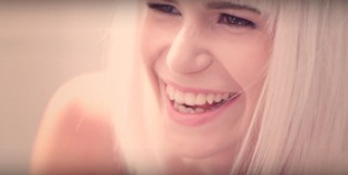 “Deja vú”, un clip de Sia y Giorgio Moroder