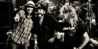 Motörhead vuelve a las pistas