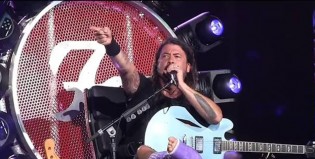 Foo Fighters y los anuncios en vivo