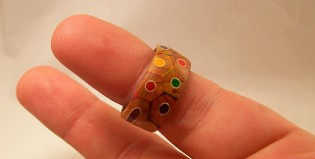 Convertí tus lápices de colores en un anillo