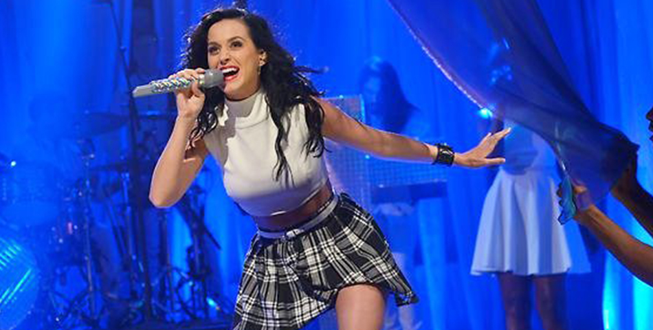 Katy Perry revive “Pump up the jump”