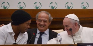 El papa incomodó a Ronaldinho