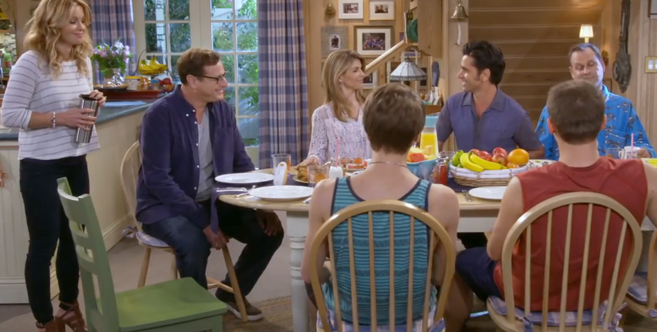 Primer tráiler completo de Fuller House