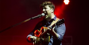 Mumford & Sons le dio la bienvenida a la Argentina con una intensidad única