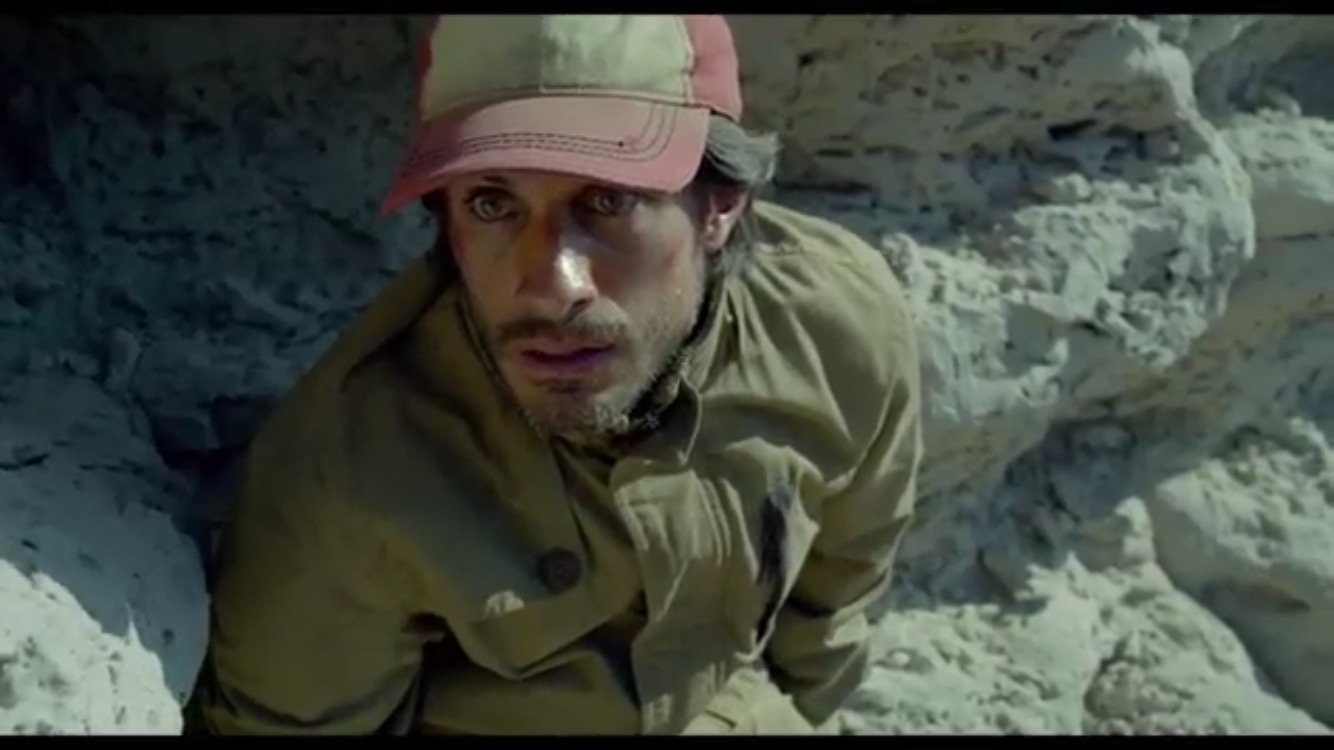 Gael García Bernal detrás de cámara del filme “Desierto”