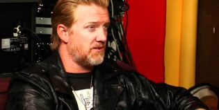 Un fan hizo calentar a Josh Homme