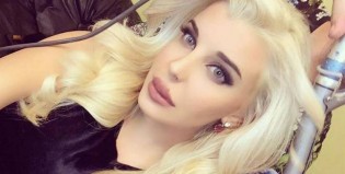 Charlotte Caniggia se la da de barbie y no le sale