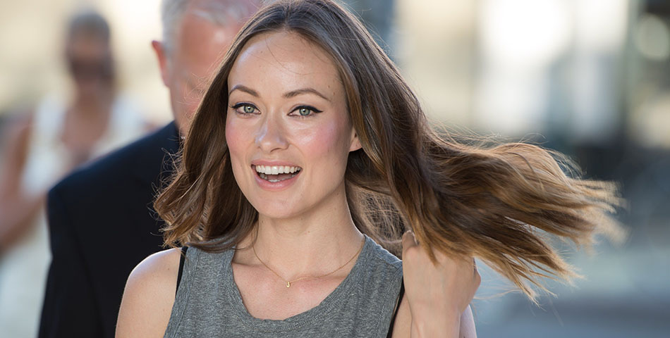 Olivia Wilde se desnuda en Vinyl