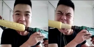Este chino que come choclo con un taladro eléctrico es lo mejor que vas a ver hoy