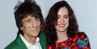 ¿Porqué Ronnie Wood de los Rolling Stones volverá a cambiar pañales?