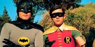 Bomba: Adam West puede volver a calzarse el traje de Batman