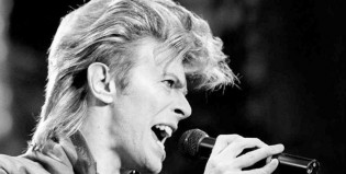 Subastan un mechón de pelo de David Bowie