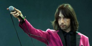 Bobby Gillespie,se recupera tras caerse de un escenario