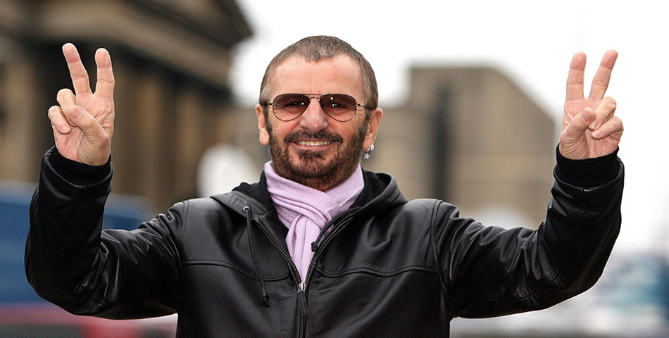 Ringo Starr pide “paz y amor”