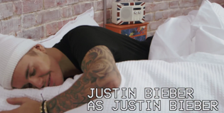 Justin se mete en la cama de Kanye West