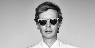 Beck detalla su nuevo disco, inspirado en Strokes y Talking Heads