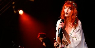Escuchá el tema que Florence + The Machine grabó para la nueva película de Tim Burton