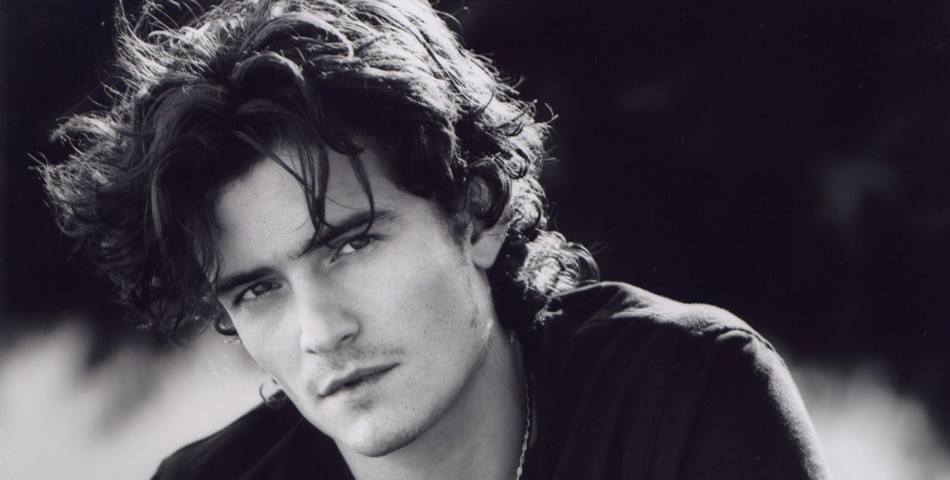 Orlando Bloom pasea desnudo en la playa con Katy Perry