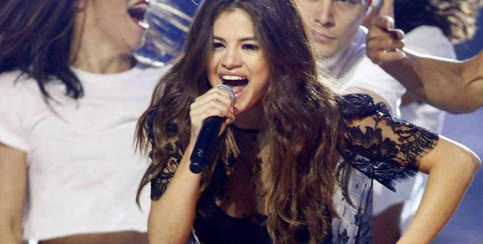 La enfermedad que obliga a Selena Gomez a frenar su carrera