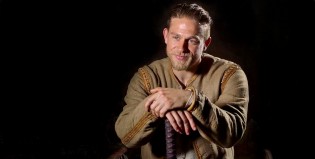 El exigente entrenamiento de Charlie Hunnam