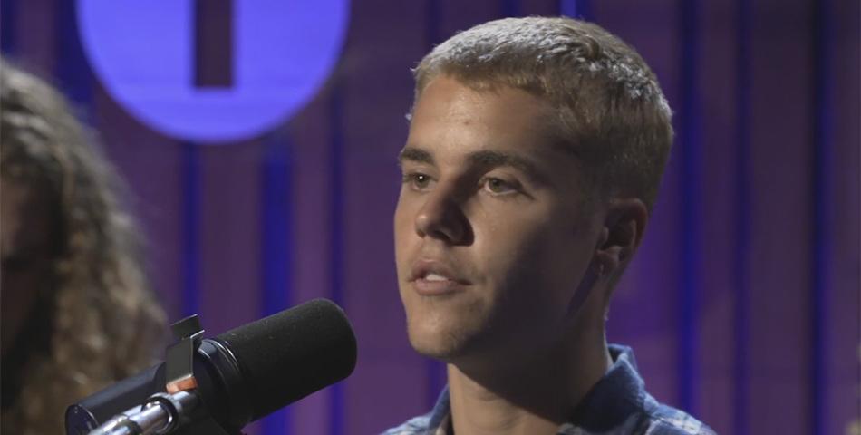 Justin Bieber se puso acústico en la BBC