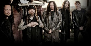 Korn estrena “A Different World”, su colaboración con Corey Taylor