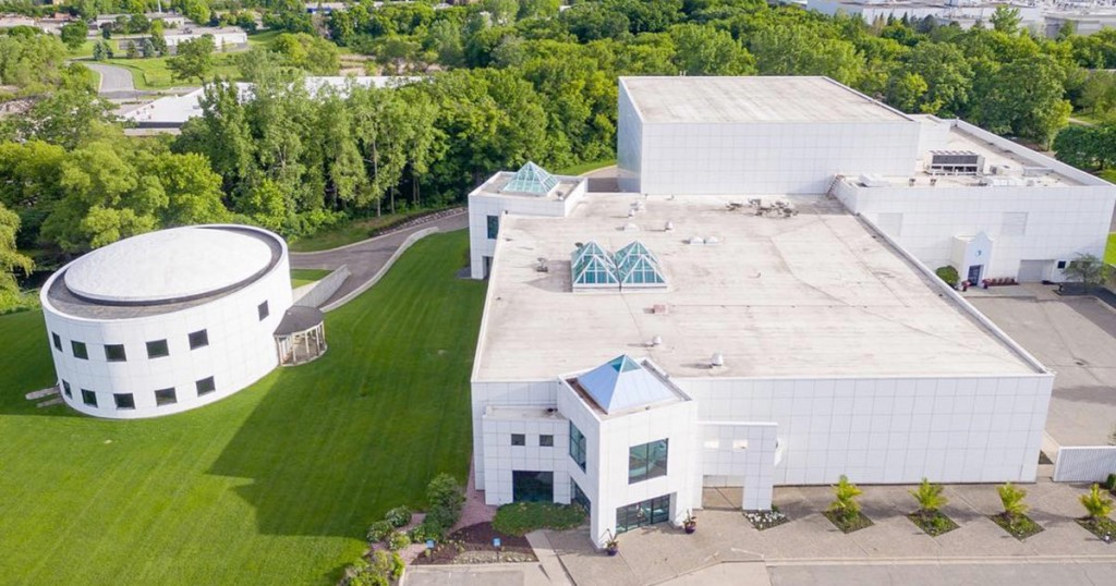 2016-06-04-1465070215-3116336-PrincePaisleyPark1200x630