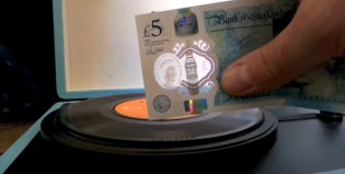 Los billetes ingleses sirven para pinchar vinilos