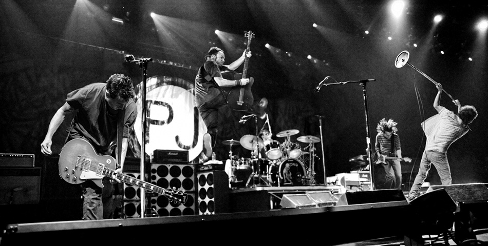 Pearl Jam invitó a todos sus bateristas al Salón de la Fama del Rock and Roll