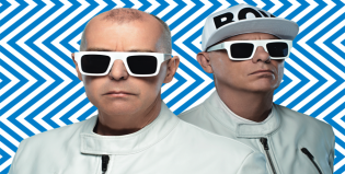Chris Lowe miembro de Pet Shop Boys cumple 57 años y te traemos sus mejores temas